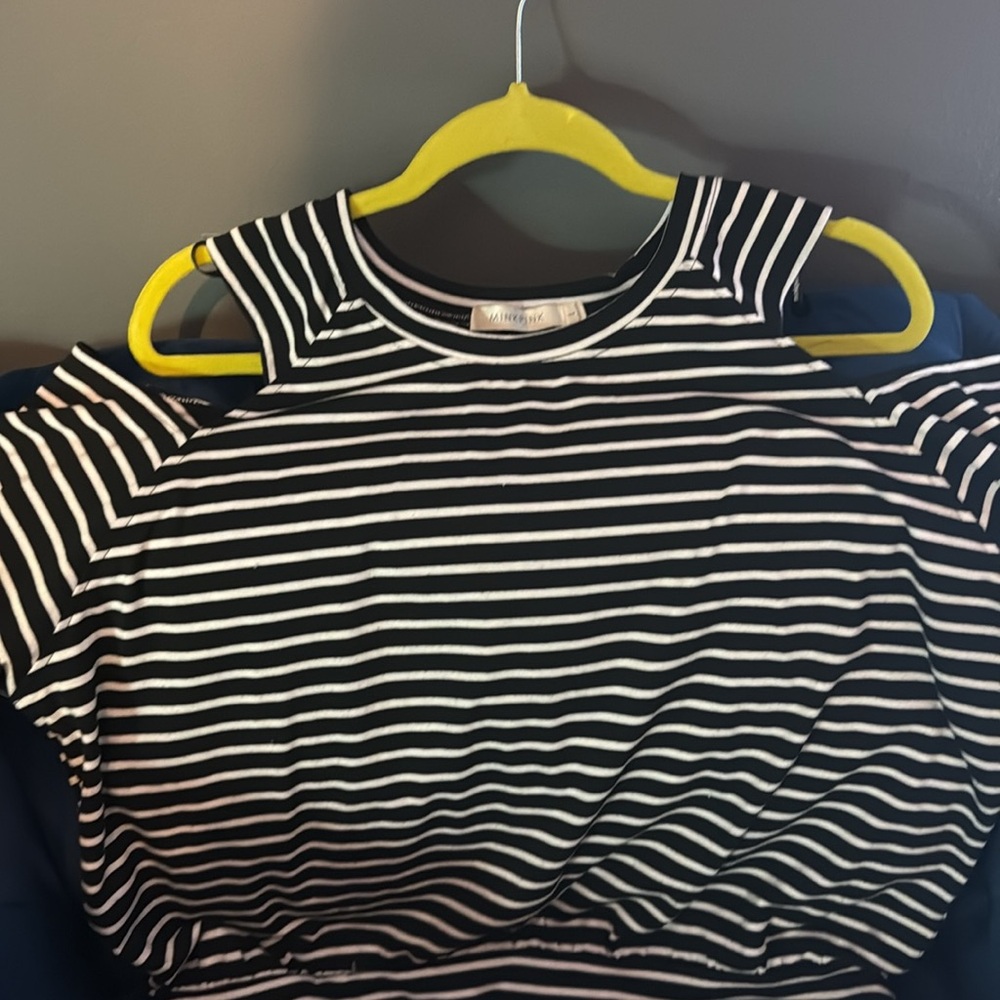 Striped Cold Shoulder Top - Picture 2 of 2